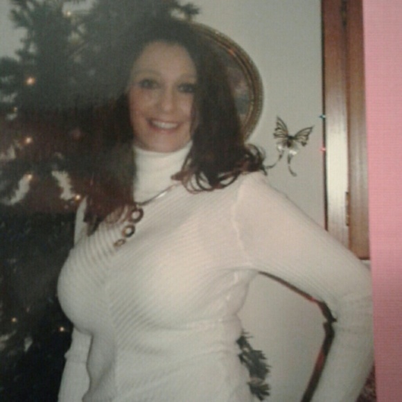 Meet your Posher, Sherry - Picture 2 of 2