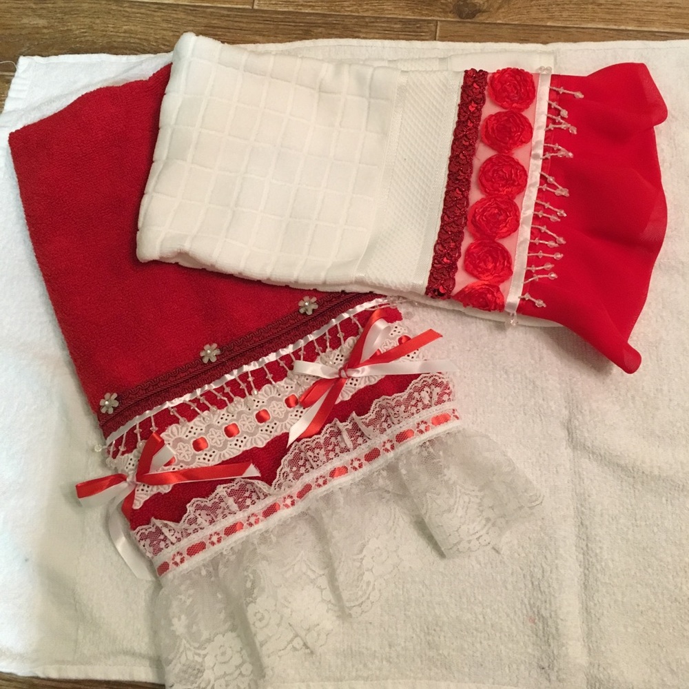 Decorating towels custom made