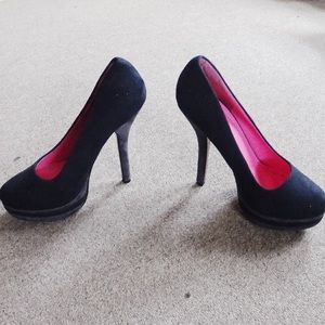 Cute Black Heels 👠