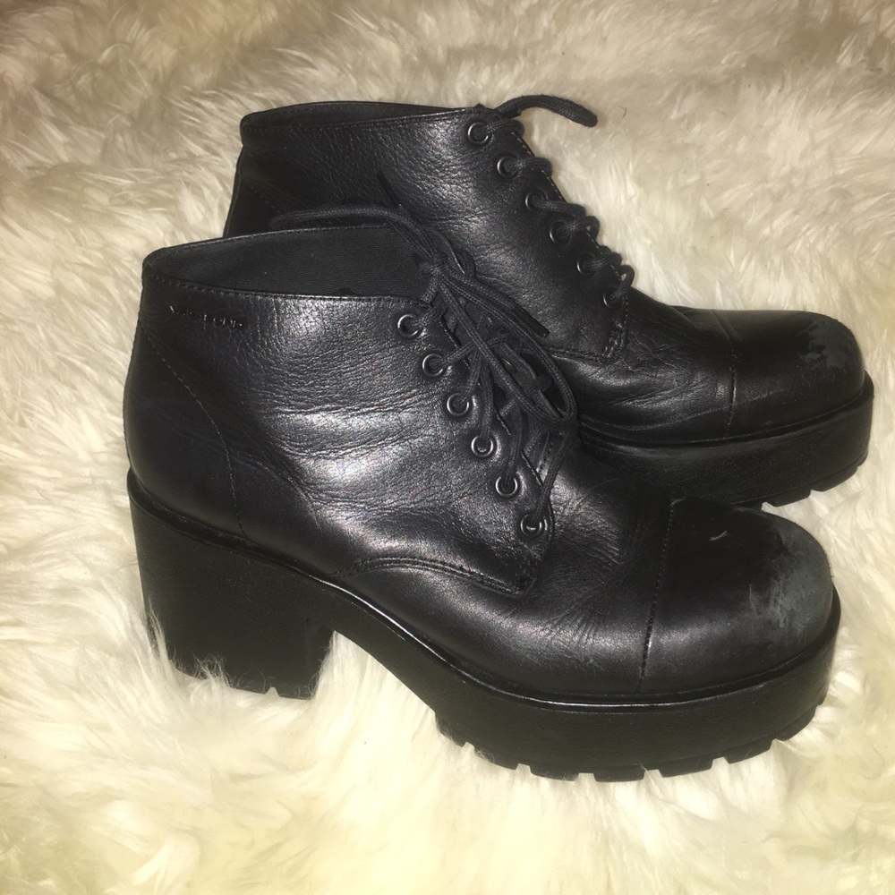 Vagabond Black Leather lace up boot