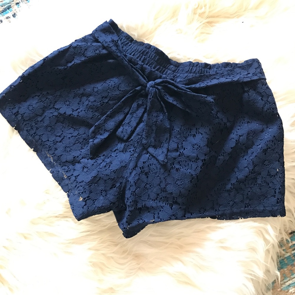 ‼️SOLD‼️ EAM - Small Navy Lace Shorts w/ Bow Tie