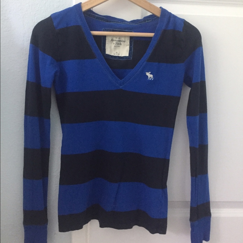 Abercrombie blue striped long sleeve top