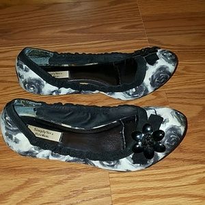 Vera Wang black and cream flats water color roses
