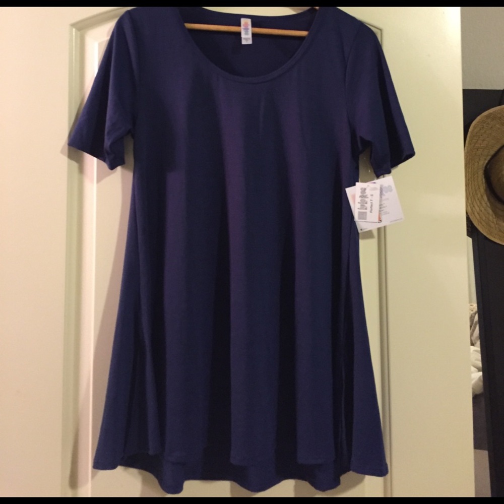 Navy blue small perfect t
