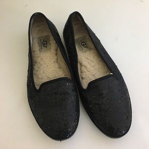 💯 Authentic UGG flats shoes size 5.5