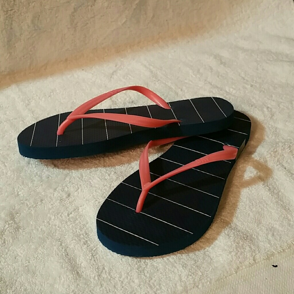 3/15 BUNDLE. Flip flops