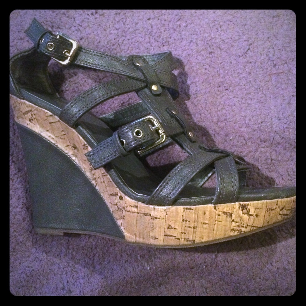 Gray Wedges