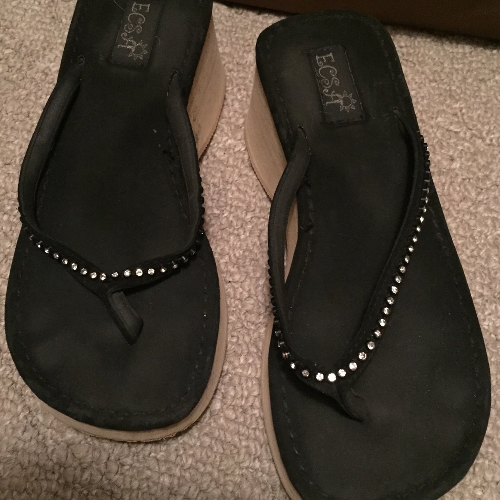 ECSA sandals with diamond strap.