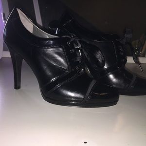 Tahari short booties