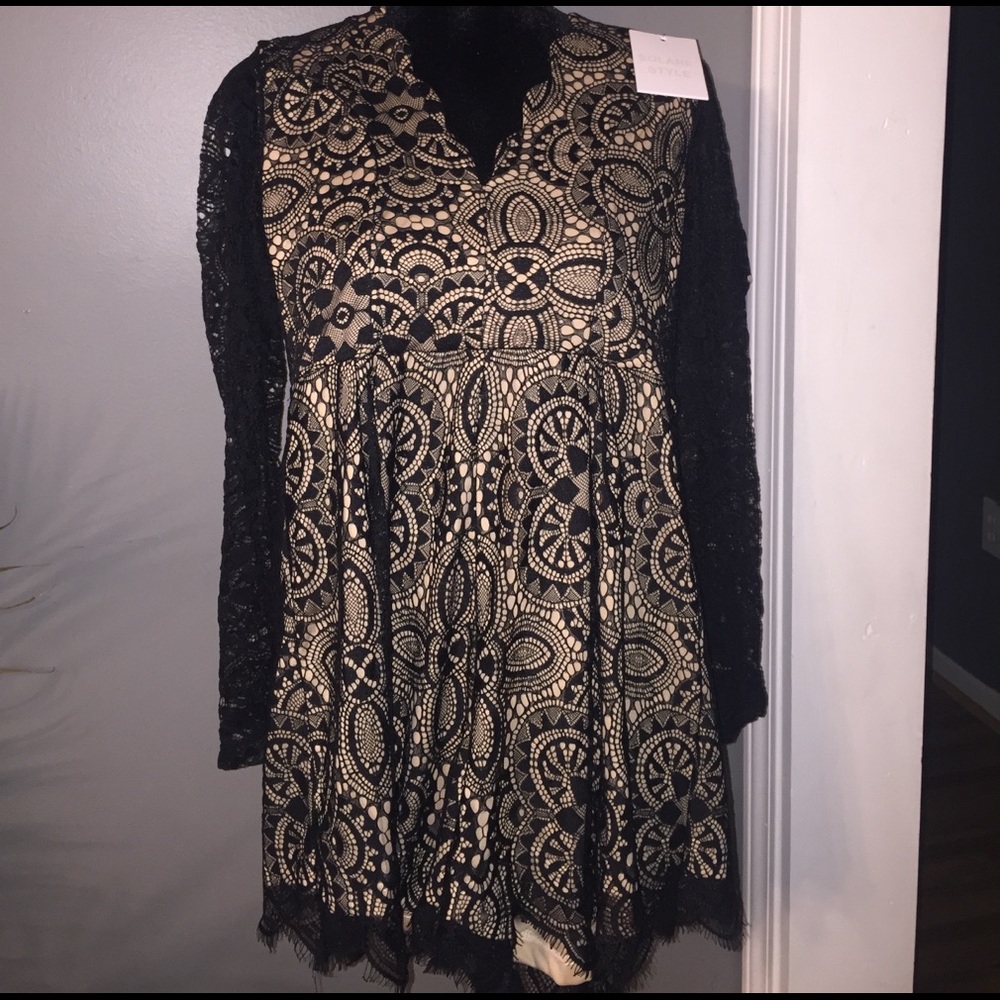 Lace romper- very pretty