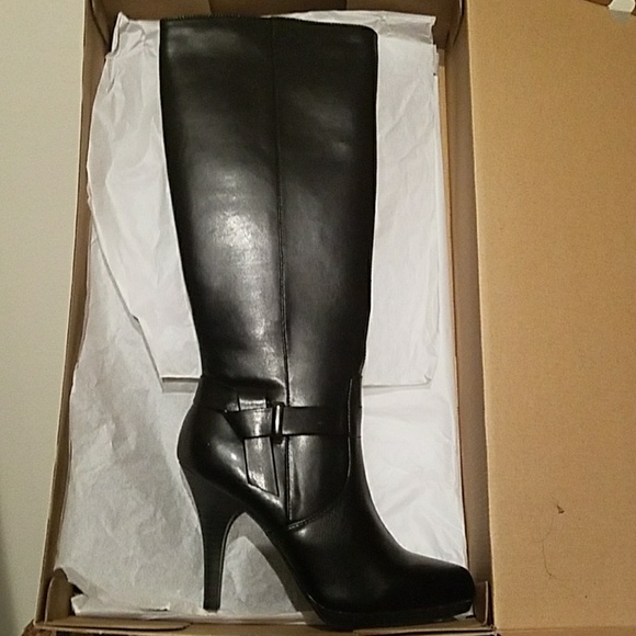 Shoes - Picture 1 of 1