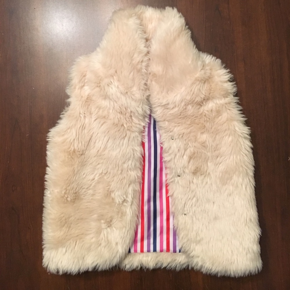 EUC toobydoo girls fur vest
