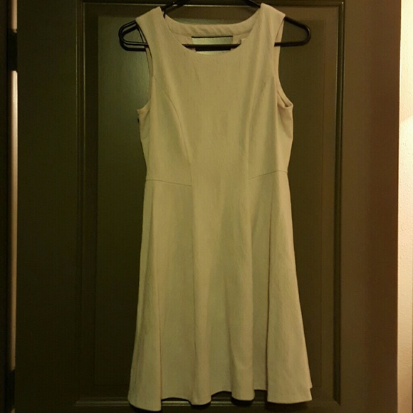 Amazing Dress - Picture 1 of 3