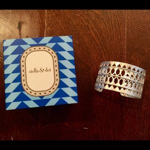 Stella & Dot Plait cuff