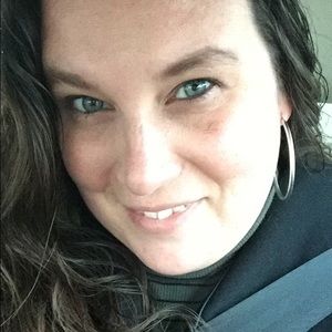 Meet your Posher, Courtney
