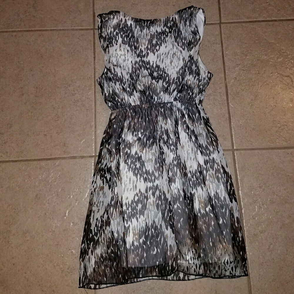 Printed Dress - Picture 3 of 3