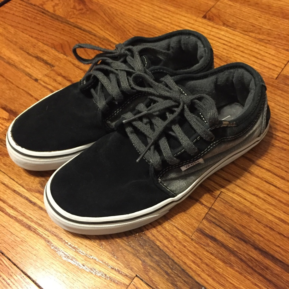 ✨VANS Gray Black Sneakers Youth Size 5✨