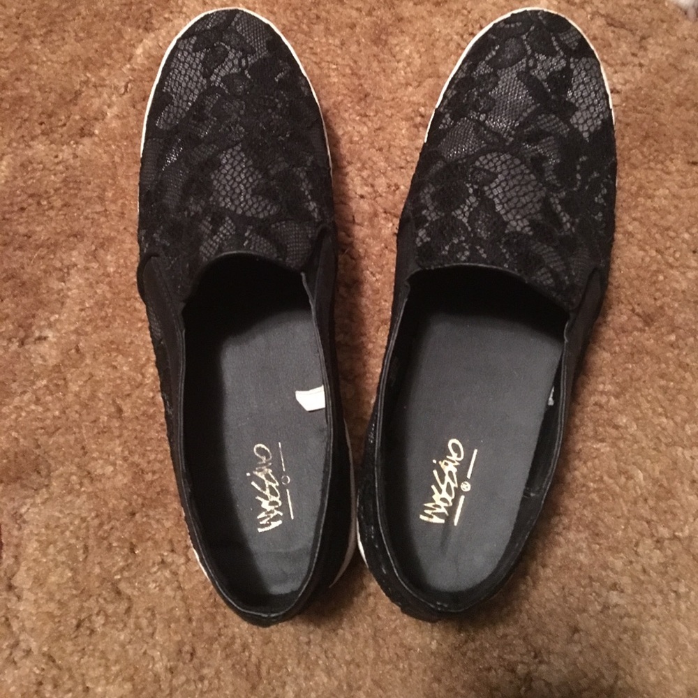Mossimo sneakers
