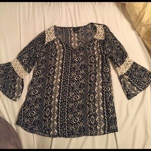 Rue 21  Casual Flowly sleeves