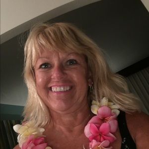 Meet your Posher, Joni