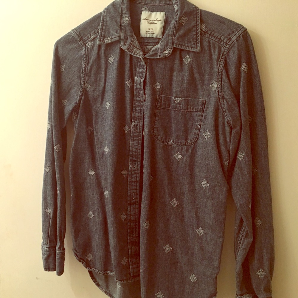 American Eagle Button Up Shirt