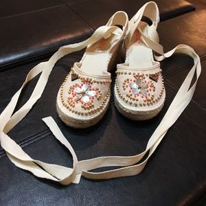 Roxy ballet tie wedge