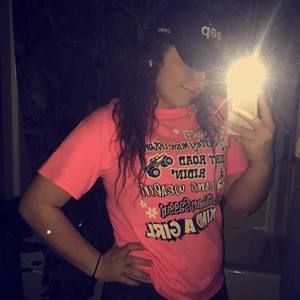 Meet your Posher, Makayla