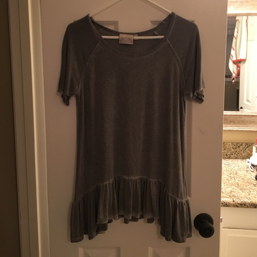 UO PEPLUM GRAY TEE