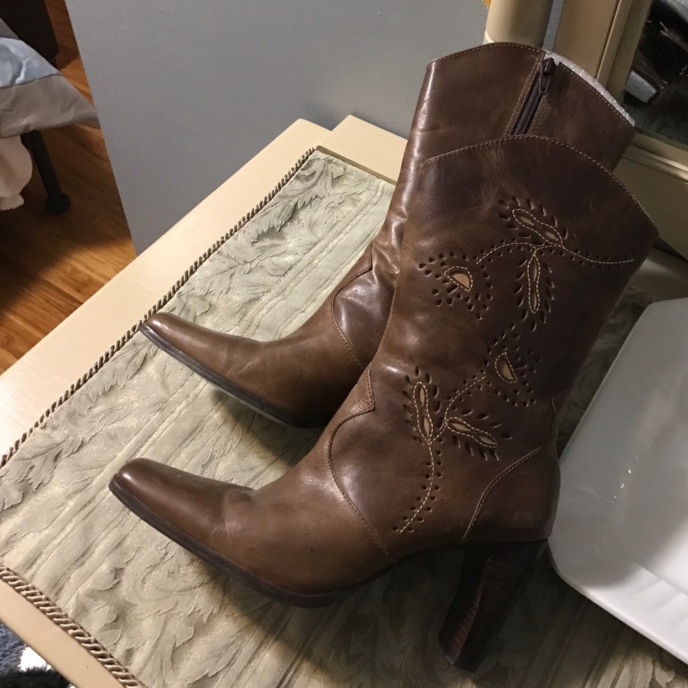 Western cowboy boots