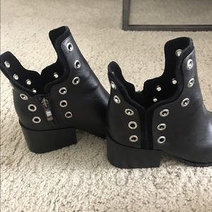 Shoes - Detailed black booties Shoes - Detailed black booties