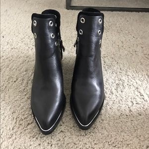 Shoes - Detailed black booties Shoes - Detailed black booties