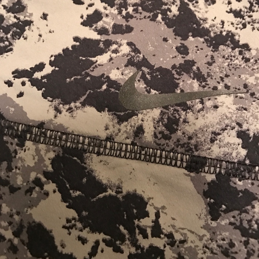 Nike Marble Leggings - Picture 2 of 3