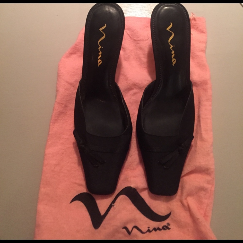 Nina dress shoes
