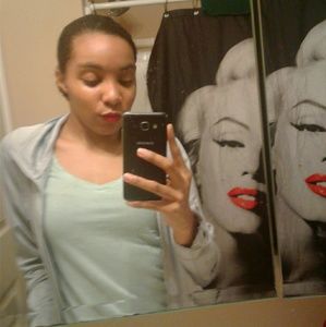 Meet your Posher, Khlea