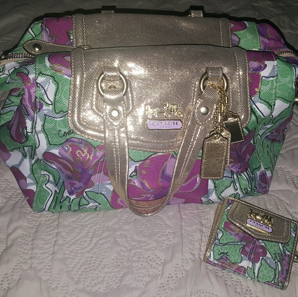 Authentic Coach Madison Audrey Floral Satchel - Picture 1 of 4