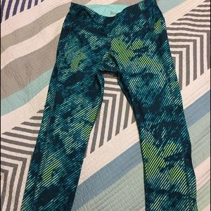 Workout capris, size Small (Old Navy)