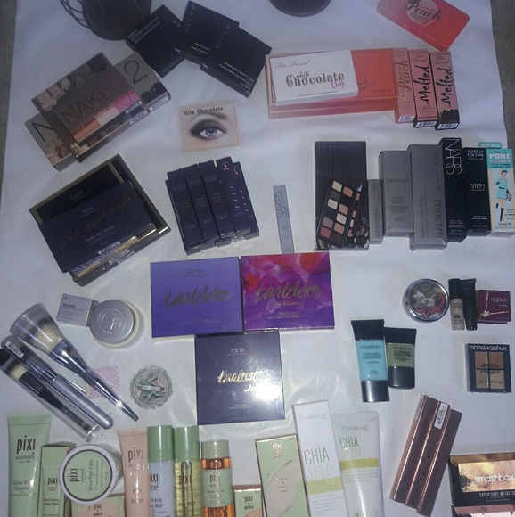 Trade or buy!!!! ISO authentic morphe palette - Picture 1 of 4