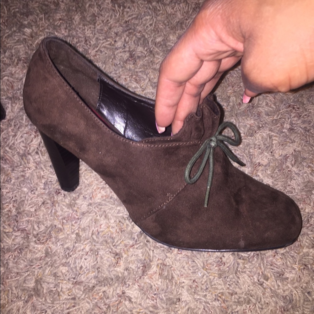 Ann Marino Brown suede shoes