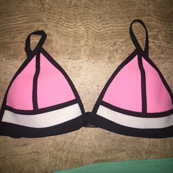 Triangl swimsuit - Picture 4 of 5