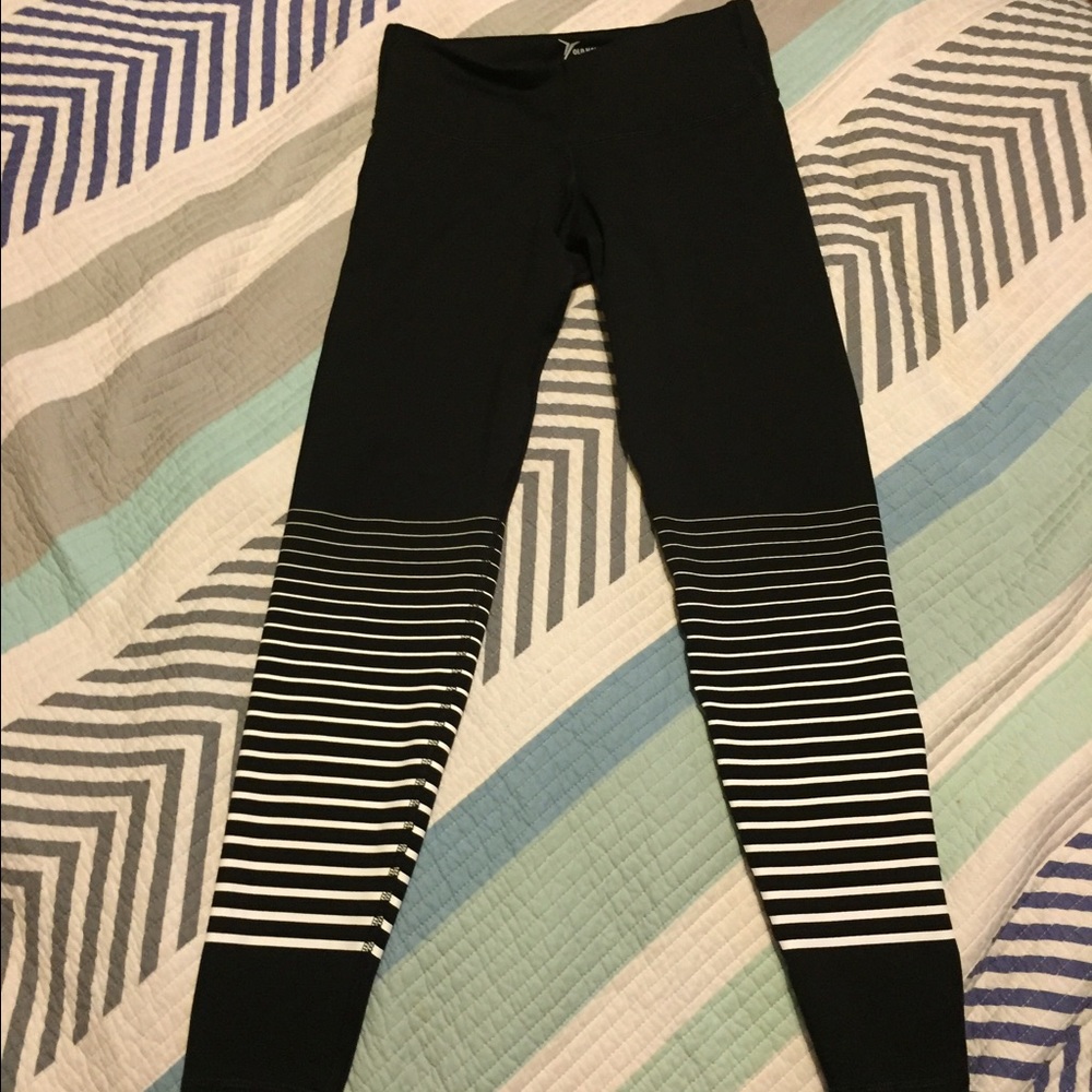 EUC, size Small, Old Navy workout leggings