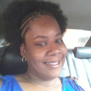 Meet your Posher, Latara