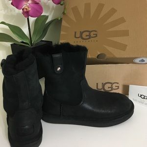 💯 authentic UGG boots