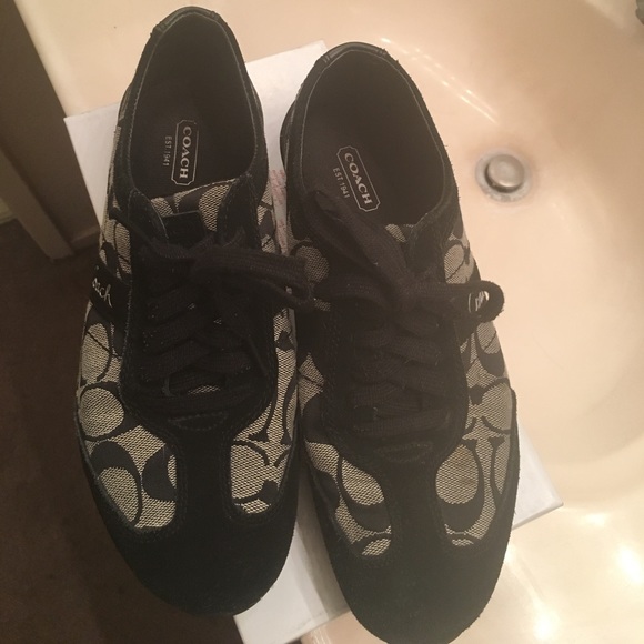 Authentic Coach Sneakers. Size 7.5 - Picture 2 of 4