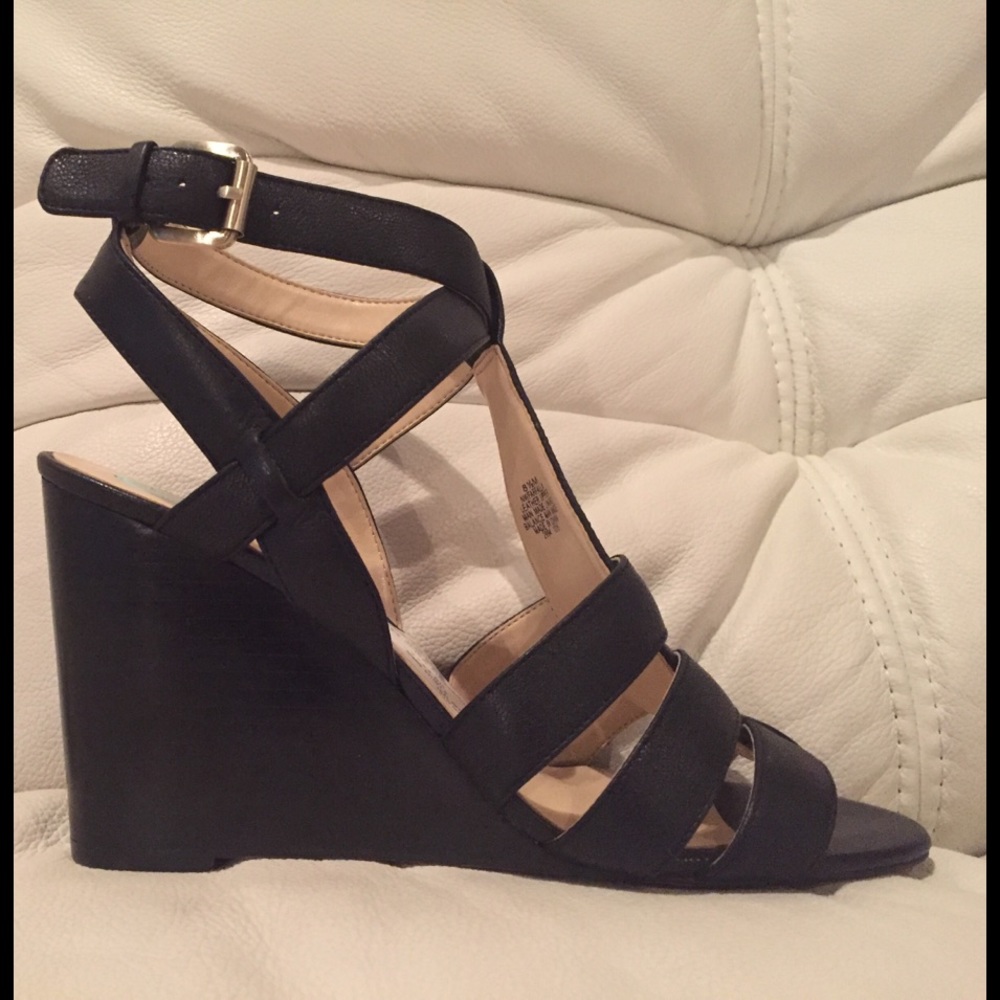 Nine West - Black Platform Sandal 8.5
