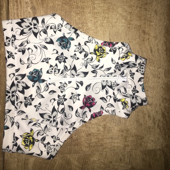 Limited addition adidas Stella McCartney swim - Picture 2 of 3