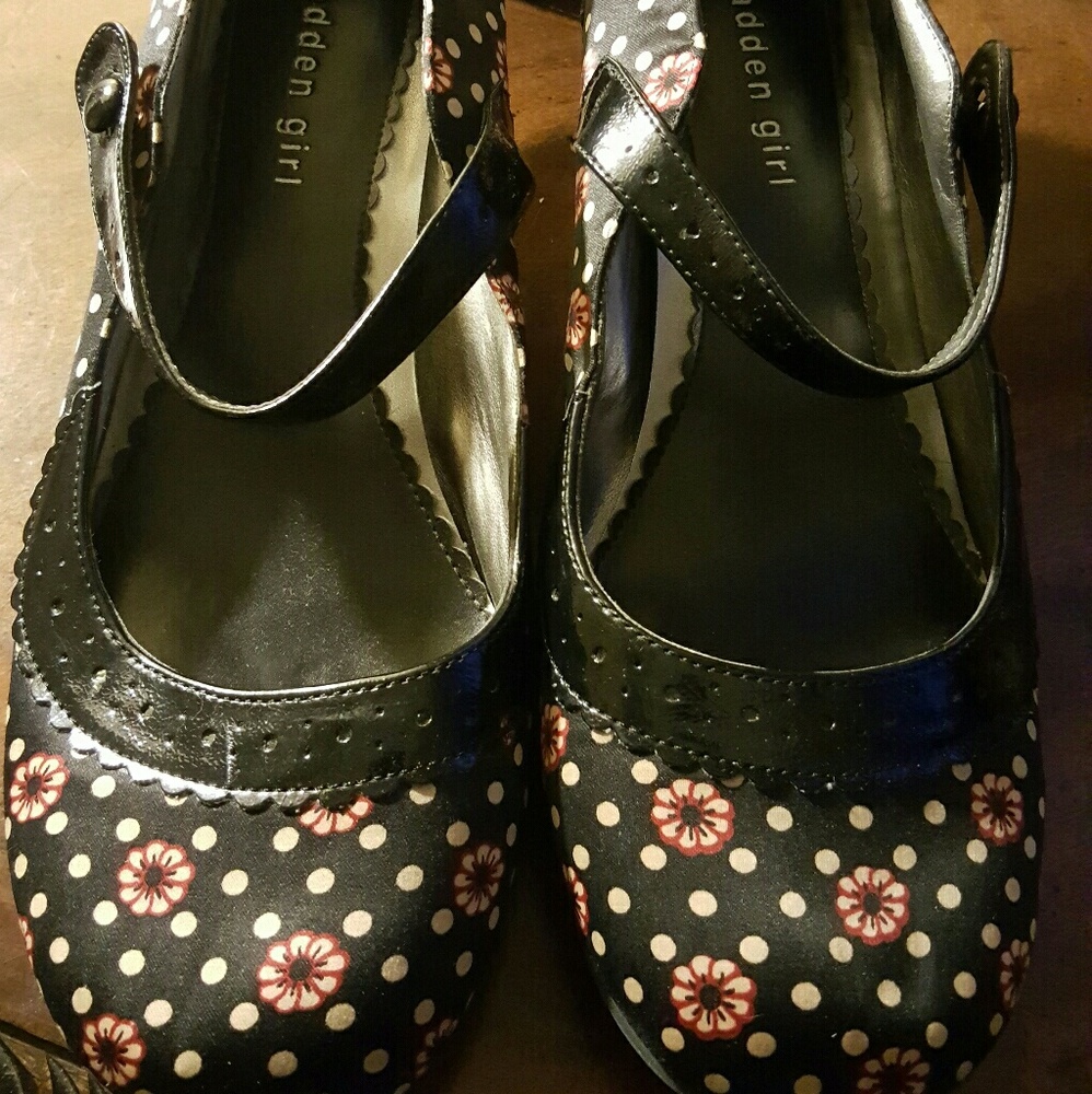 Super cute Madden Girl kitten heels!