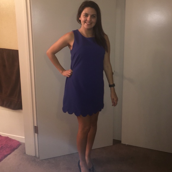 Size M dress. Perfect for work or play - Picture 3 of 4