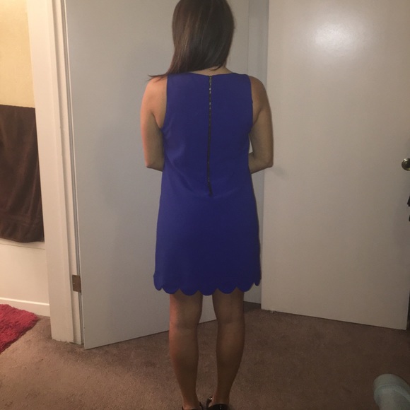 Size M dress. Perfect for work or play - Picture 4 of 4