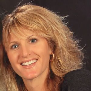 Meet your Posher, Angie