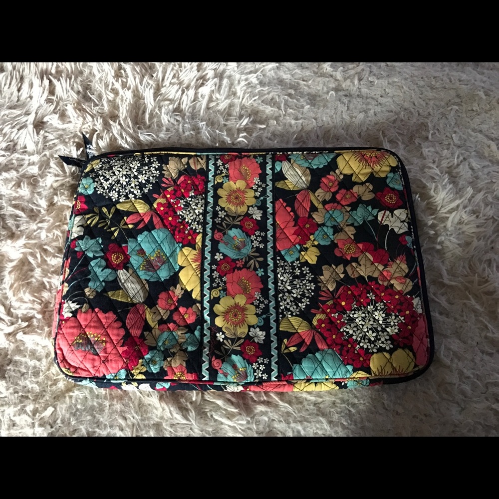 Large vera bradley laptop sleeve